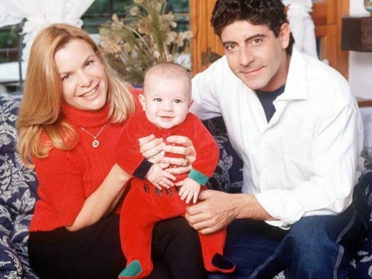 Luca Laurenti con moglie e figlio