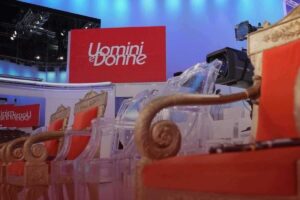Troni Uomini e Donne, studio programma