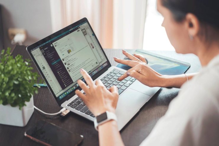 Lavoratrice e lavoro agile