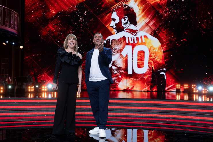 Milly Carlucci con Francesco Totti a Sognando Ballando con le stelle