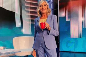 Myrta Merlino con tazza