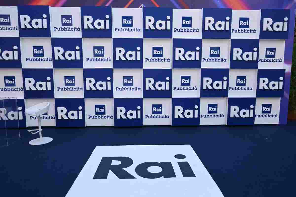 Sfondo con logo Rai