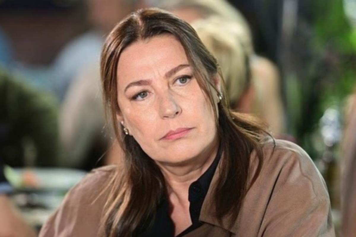 Guzide in una scena della soap Tradimento