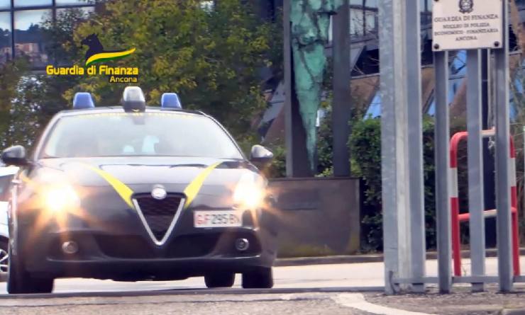 Auto della guardia di finanza