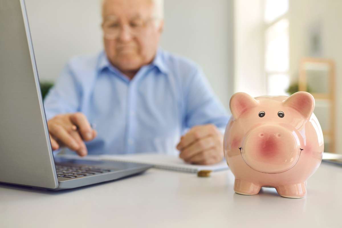 Pensionato al computer