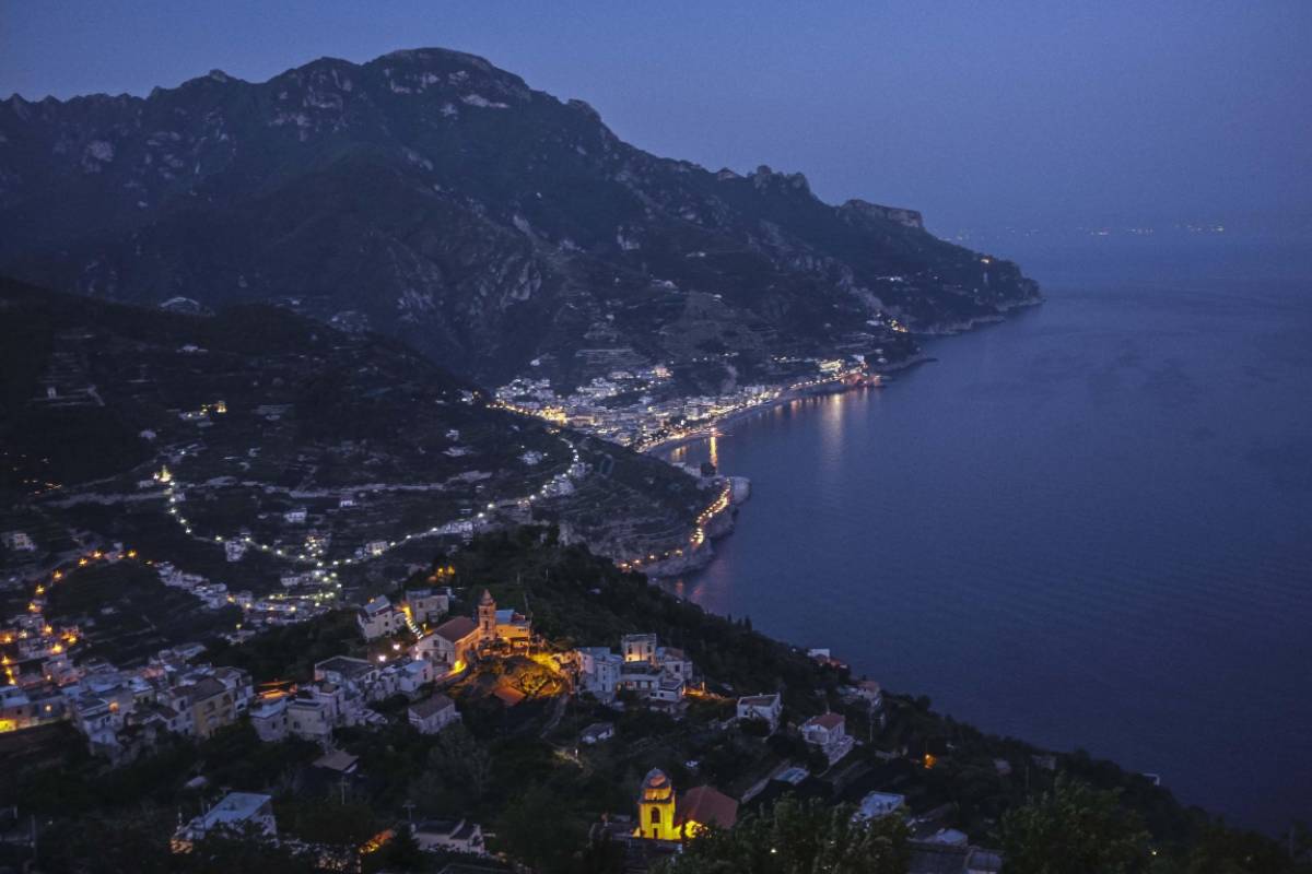 Panorama costiera amalfitana